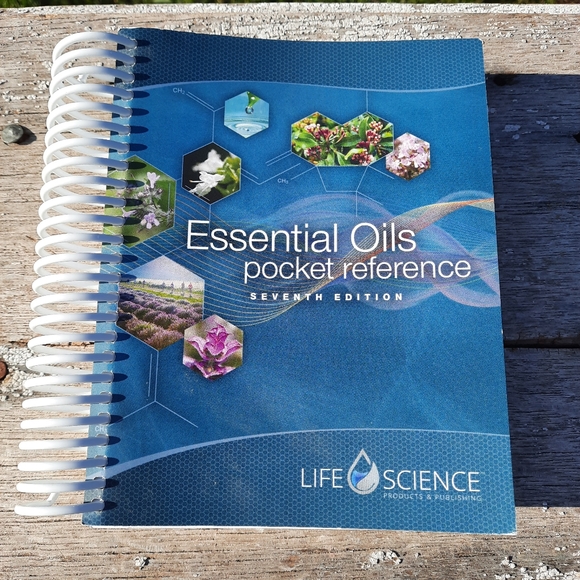 Life Science Other Essential Oils Pocket Reference Seventh Edition